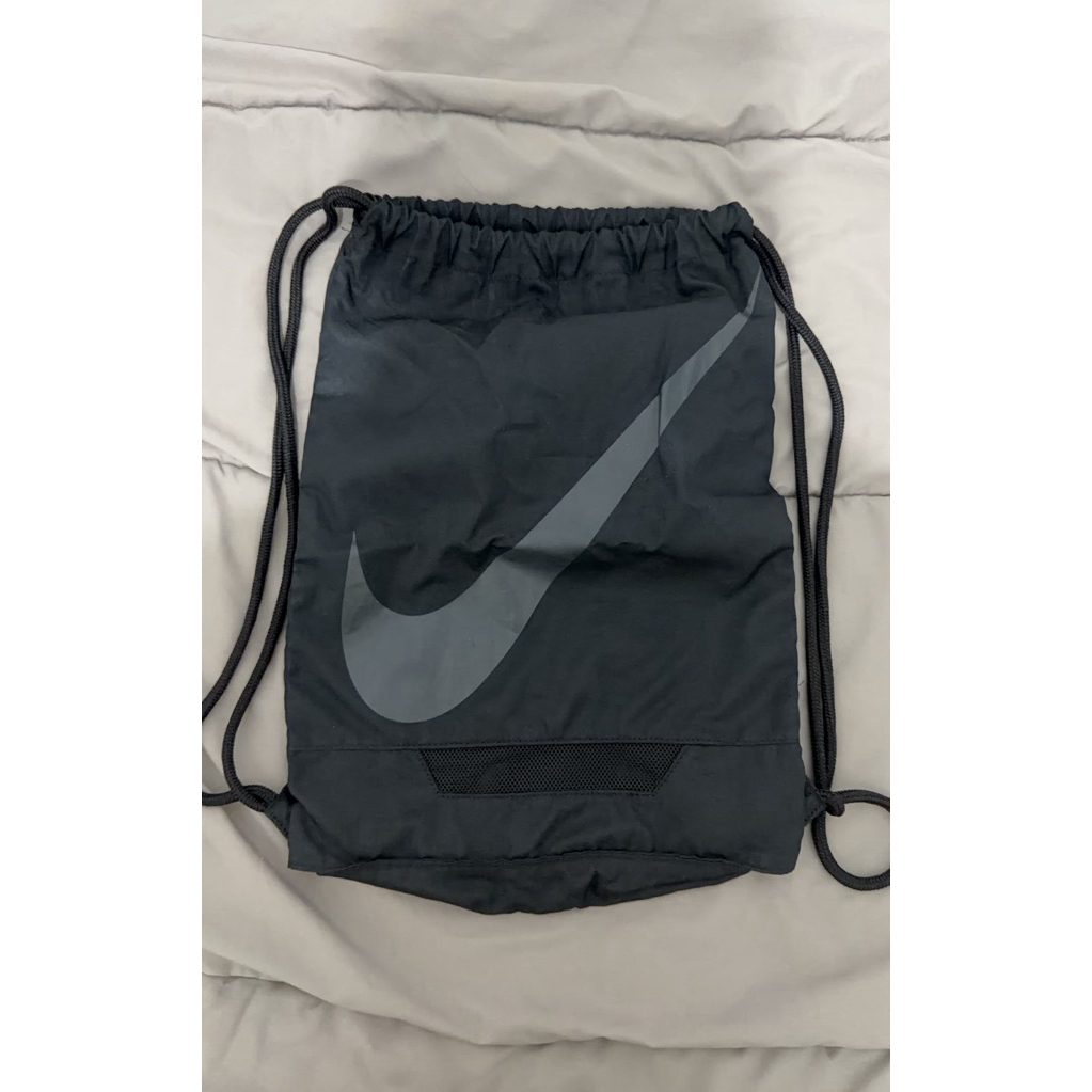 tas serut nike