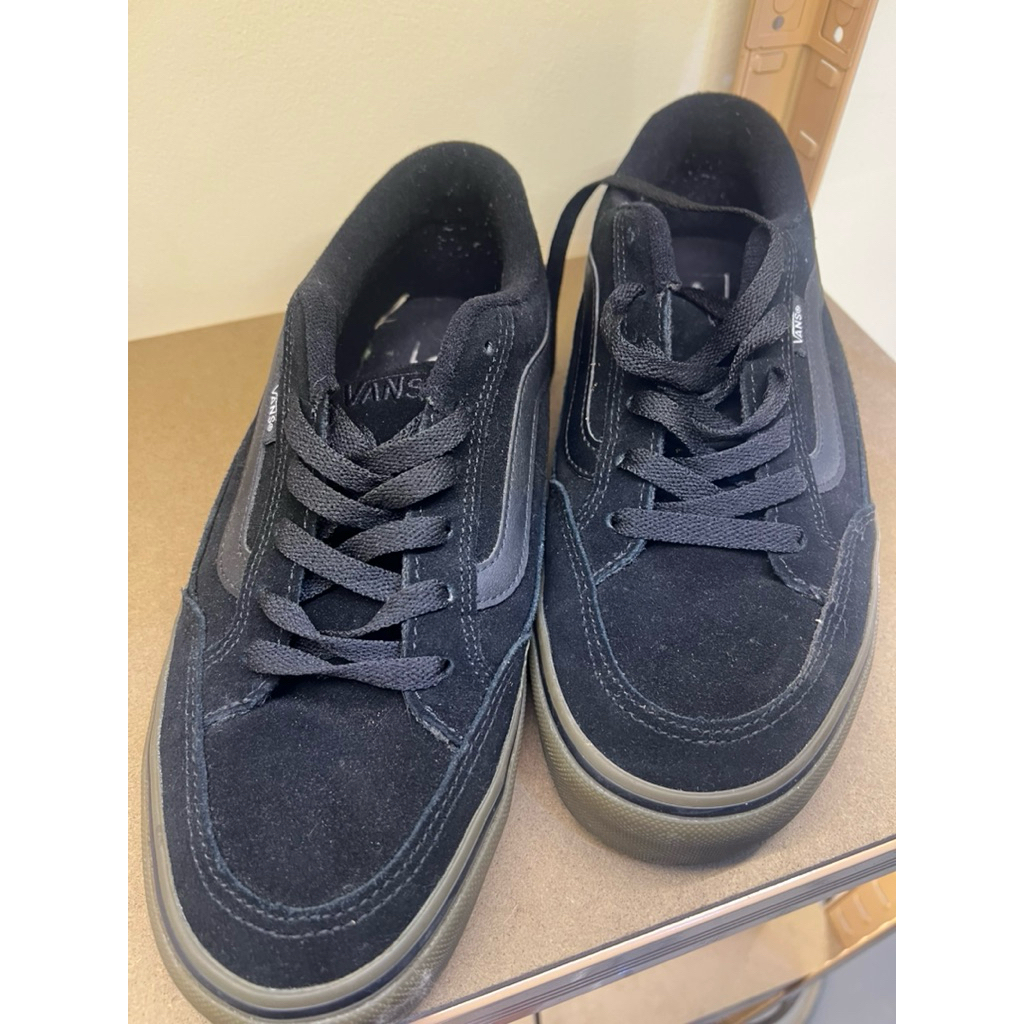 sepatu vans hitam