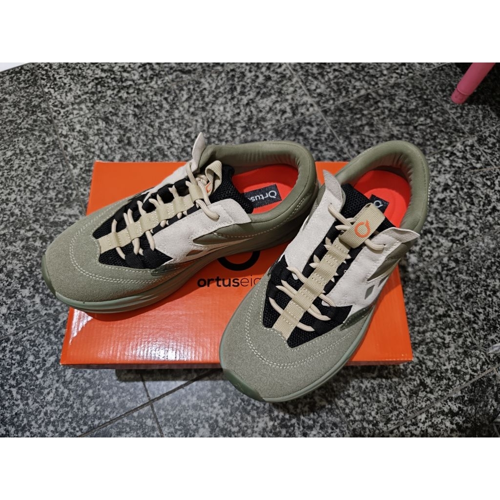 ortuseight Boston moss green 39 preloved