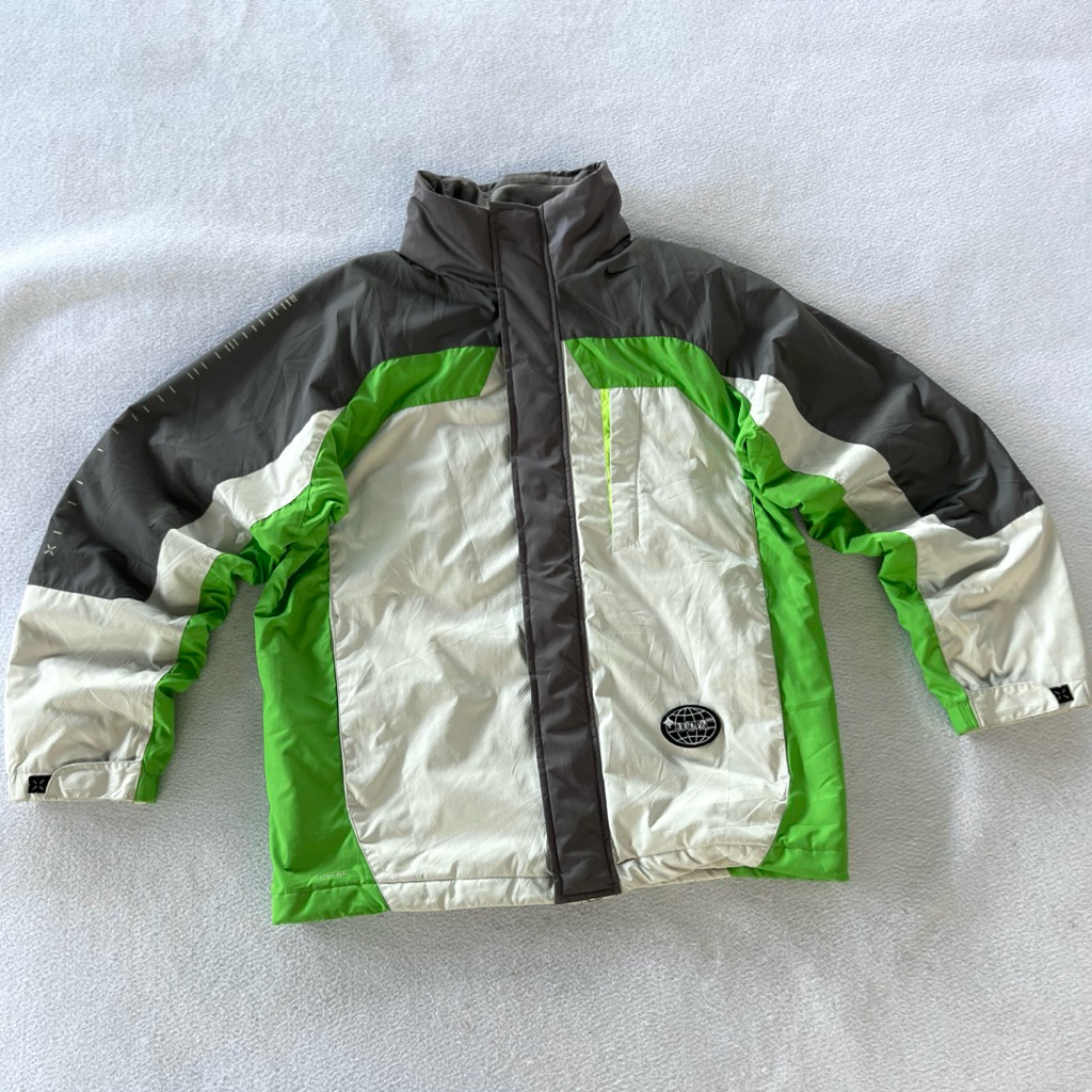 Vintage 00s Gorpcore NIKE Windbreaker (Hidden hoodie)