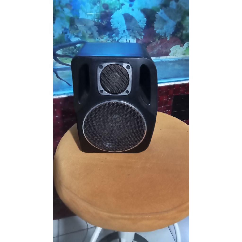 speaker bekas radio jadul bagian kiri hanya satu saja