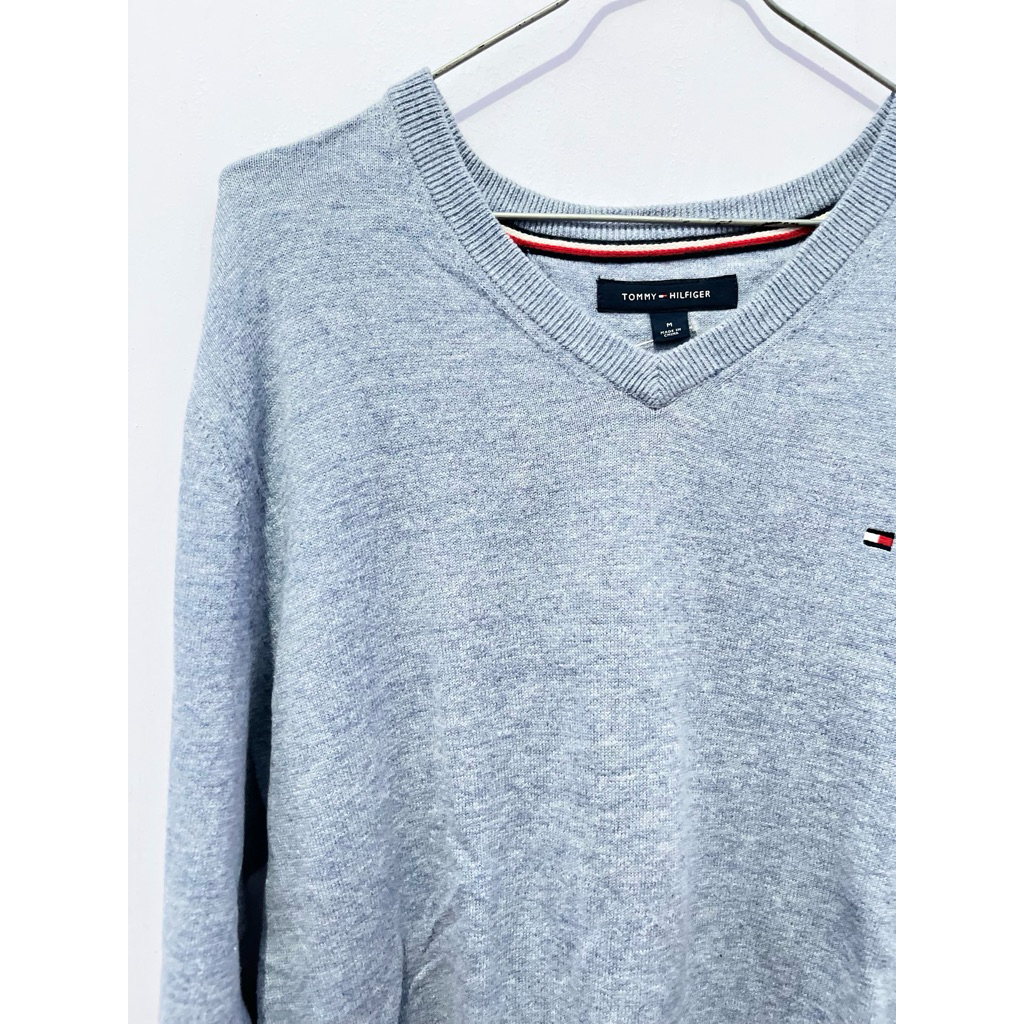 Tommy Hilfiger Sweater Rajut V Neck Grey Size M Premium Import Unisex