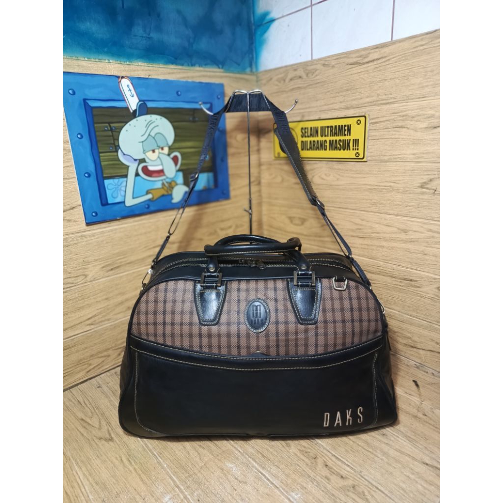 Tas dufflebag travelbag kulit Daks second original
