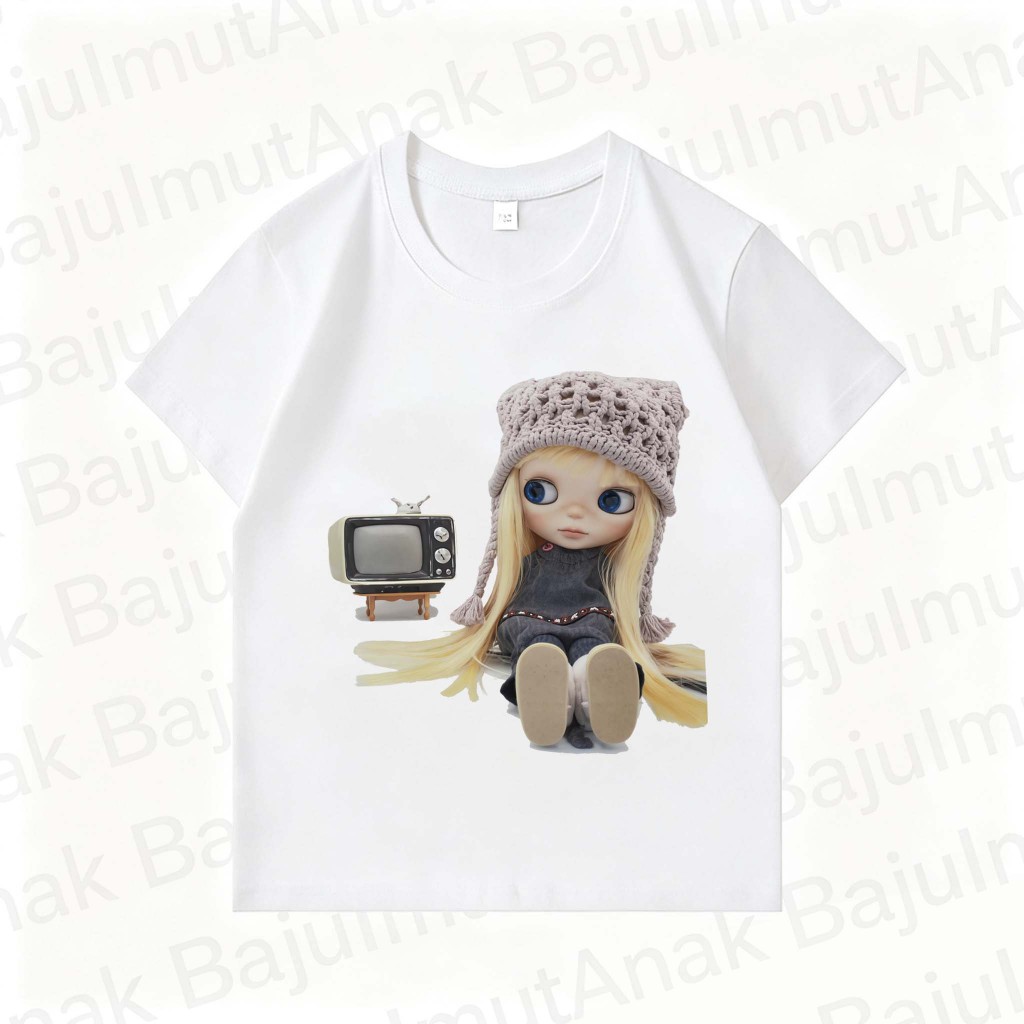 Kaos Anak Perempuan |Motif Boneka Blythe Topi Rajut TV Jadul Aesthetic |Kaos Oblong Warna Putih |2‑1