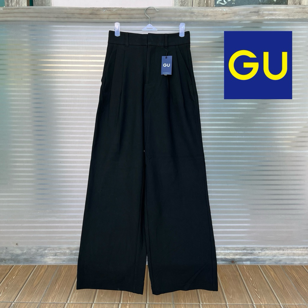 GU Pleated Kulot Hitam