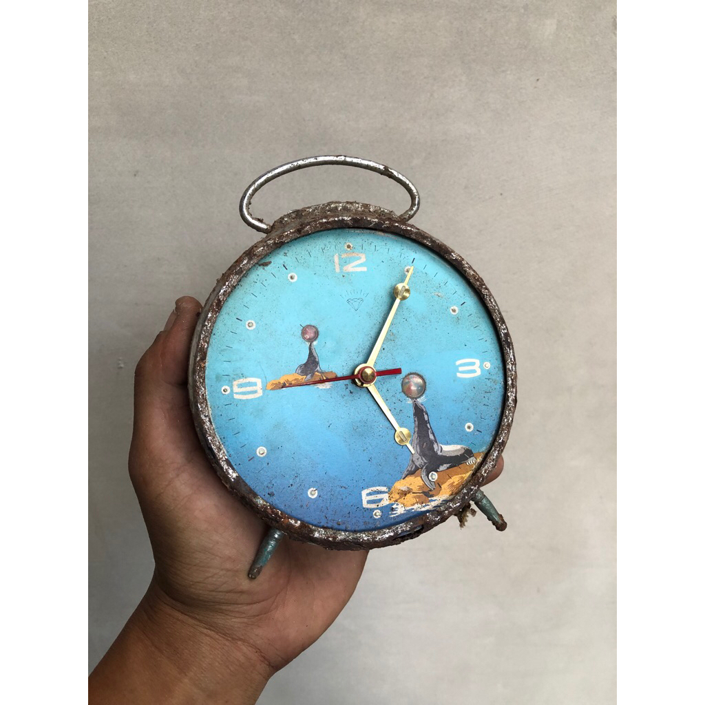 Vintage jam weker lawas