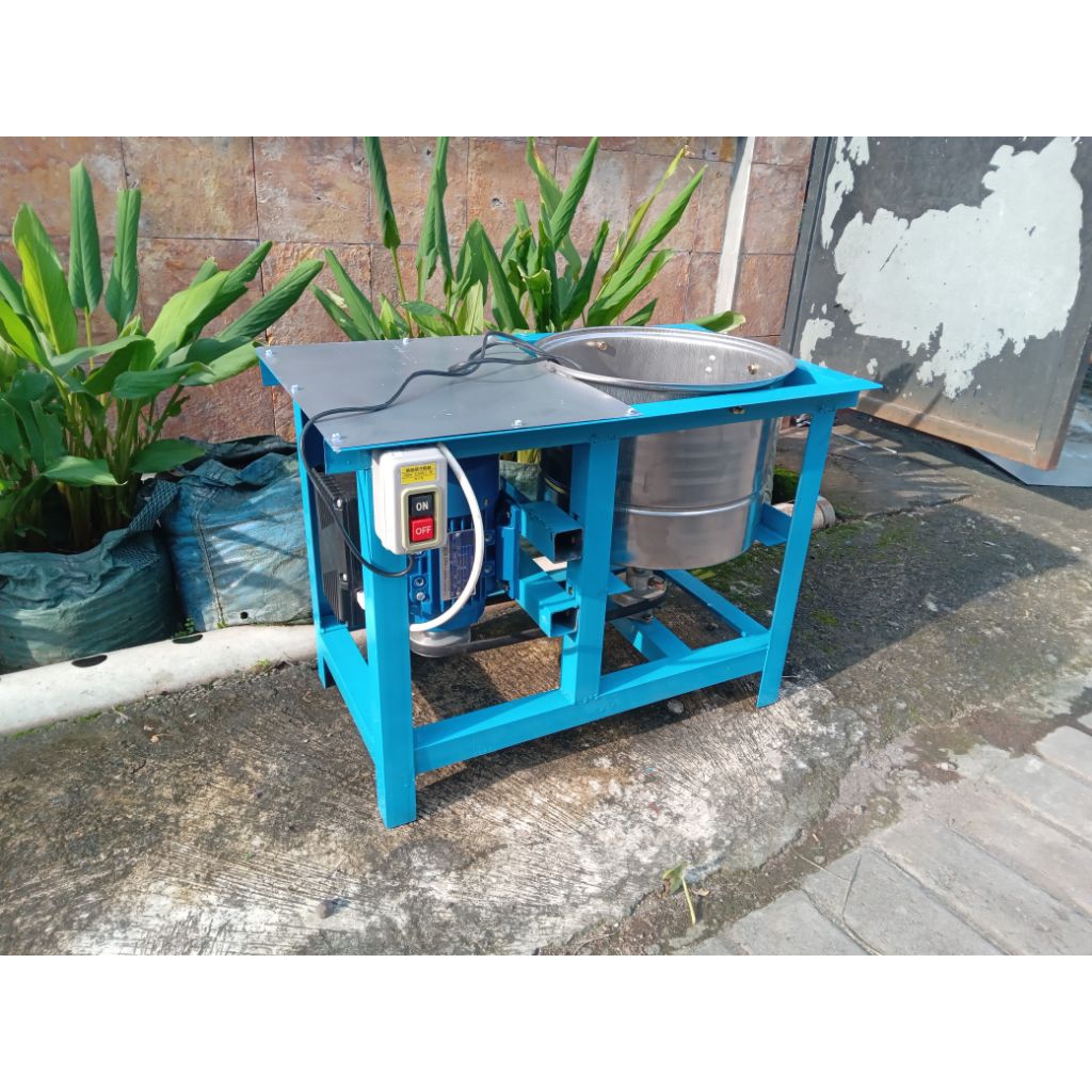 Mesin pemgaduk adonan bakso, roti, donat, cilok