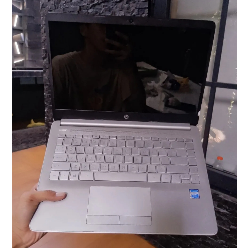 Laptop HP 14s-cf1046TU Intel Celeron 4205U Ram 4Gb Hdd 1Tb-4/256 Cocok Untuk Canva Second Berkualita