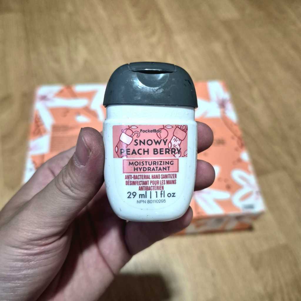 BBW Snowy Peach Berry Pocketbac Hand Gel Moisturizing Sanitizer 29ml