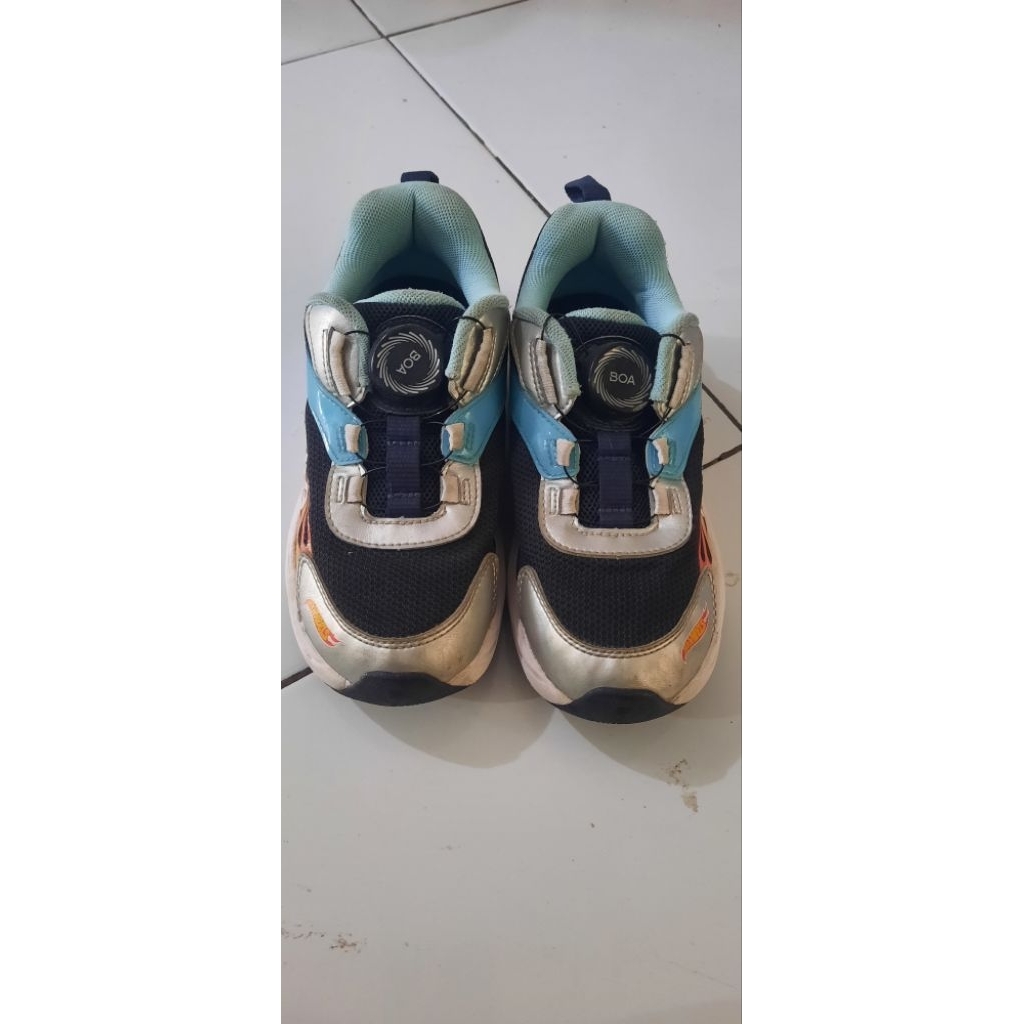 Sepatu Anak Fila