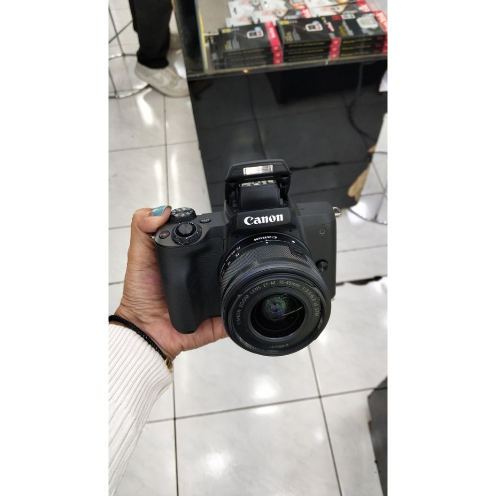 Canon m50 Mark 2 bergaransi mulus siap pakai