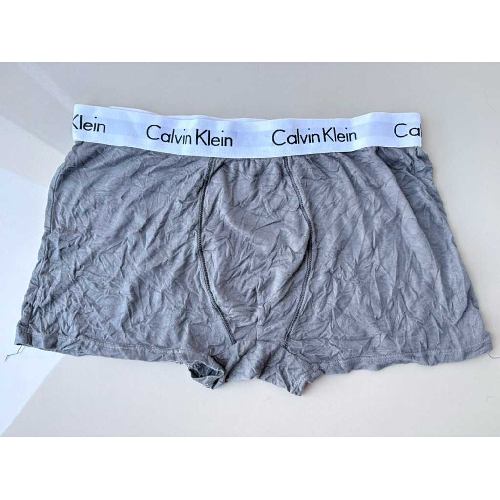 celana dalam boxer Calvin Klein CK abu tua (M), karet aman, tinggal pakai
