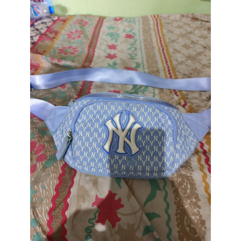 Tas Pinggang MLB Warna Biru Original Kondisi Second Pemakaian