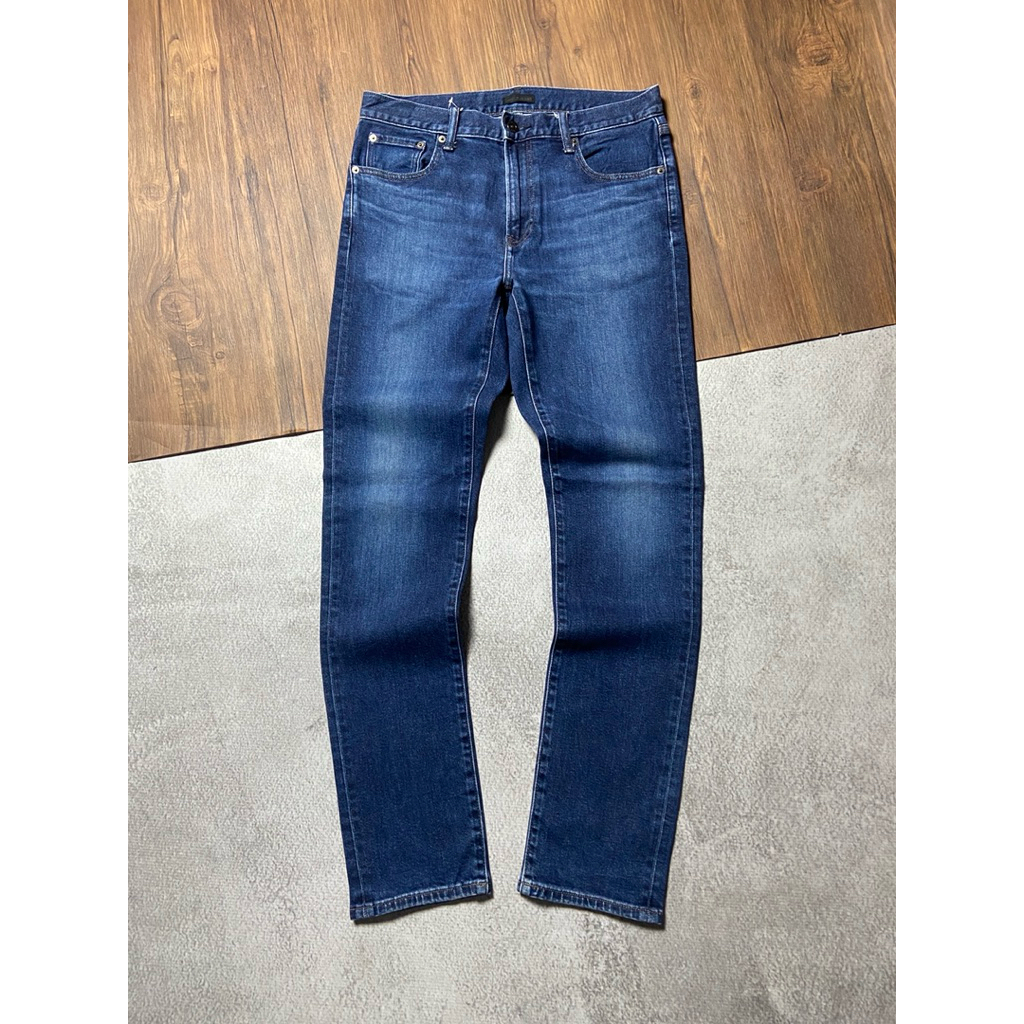 UNIQLO DEEP BLUE JEANS