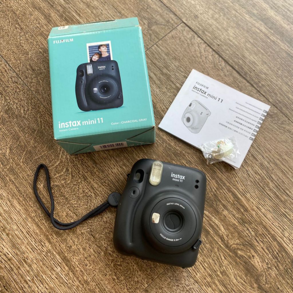 Preloved Instax Mini 11 Black