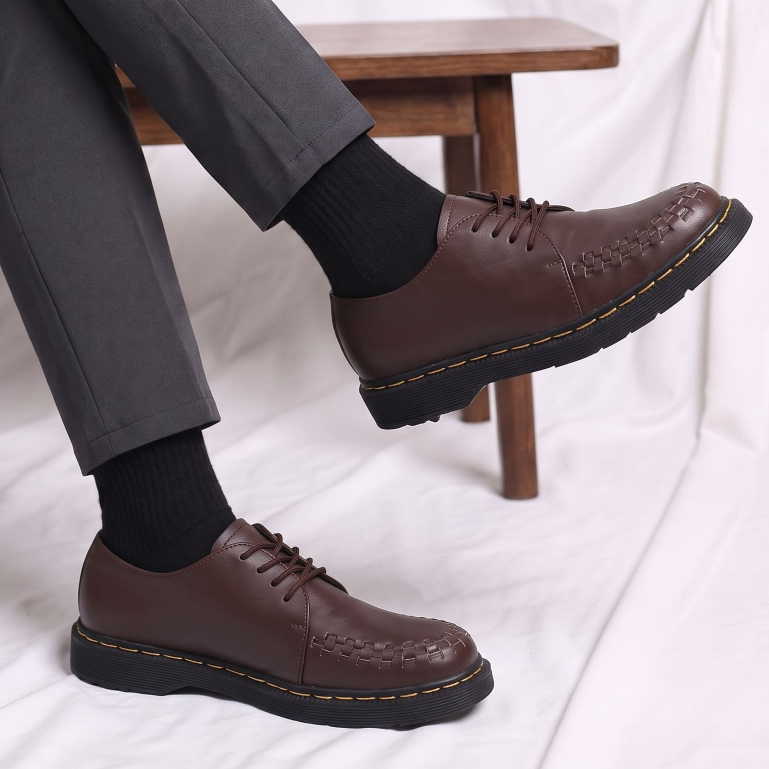 Sepatu Kulit Pria - Fashionable dan Tangguh - OLIVER