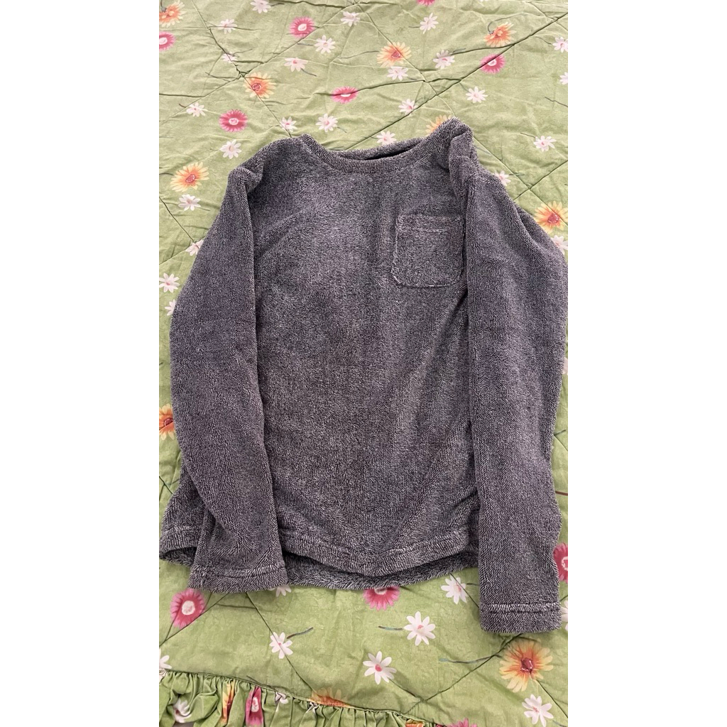 sweater bulu preloved
