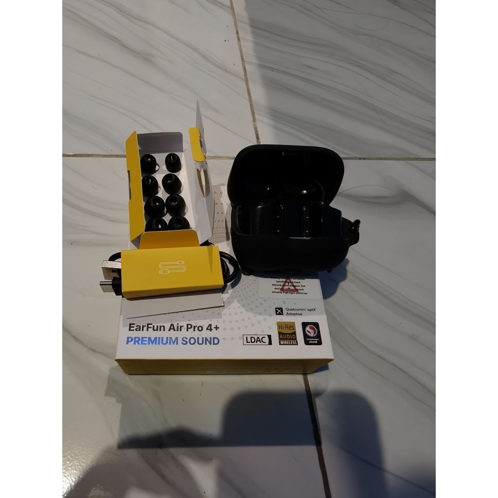 Charging case earfun air pro 4+