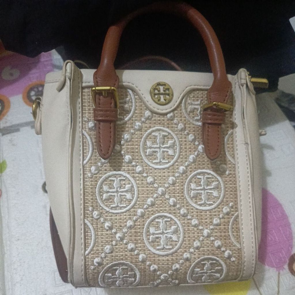 PRELOVED TAS TORY BURCH