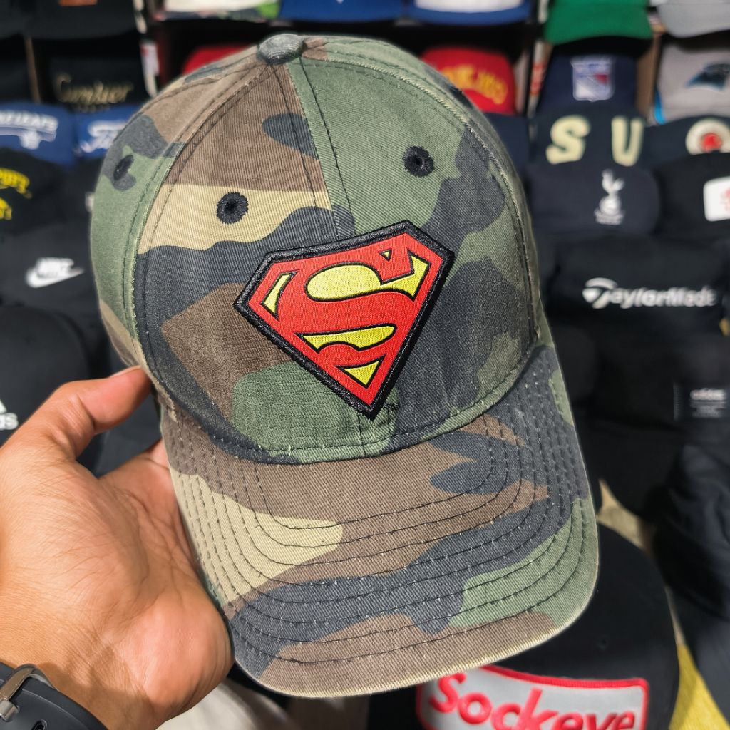 Topi Camo New Era x Superman Youth