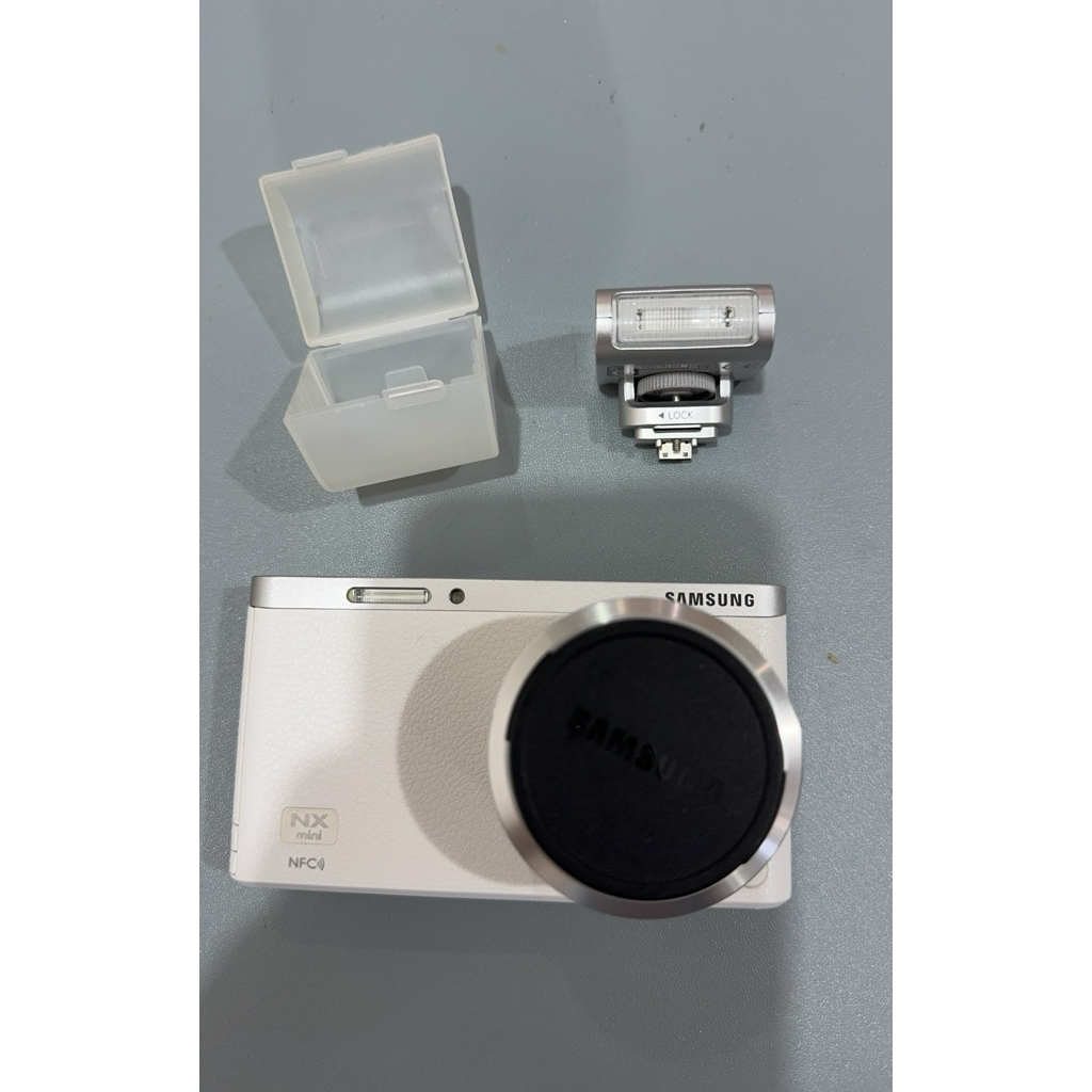 kamera samsung NX MINI second