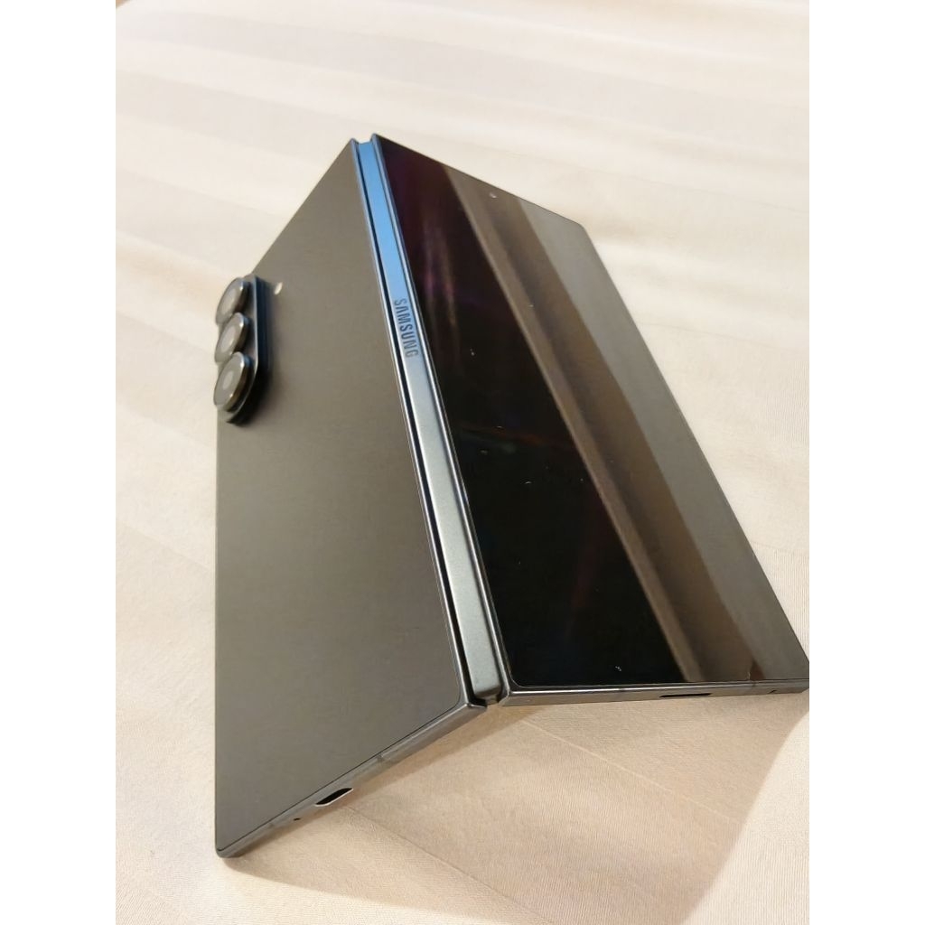Samsung Z Fold 7 no minus