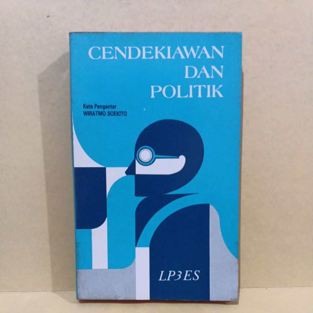 Cendekiawan dan politik
