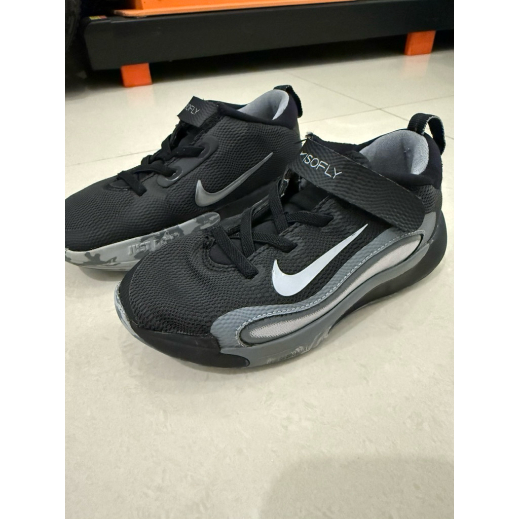 PRELOVED SEPATU NIKE ISOFLY US12c (eur29,5) boys lengkap dus