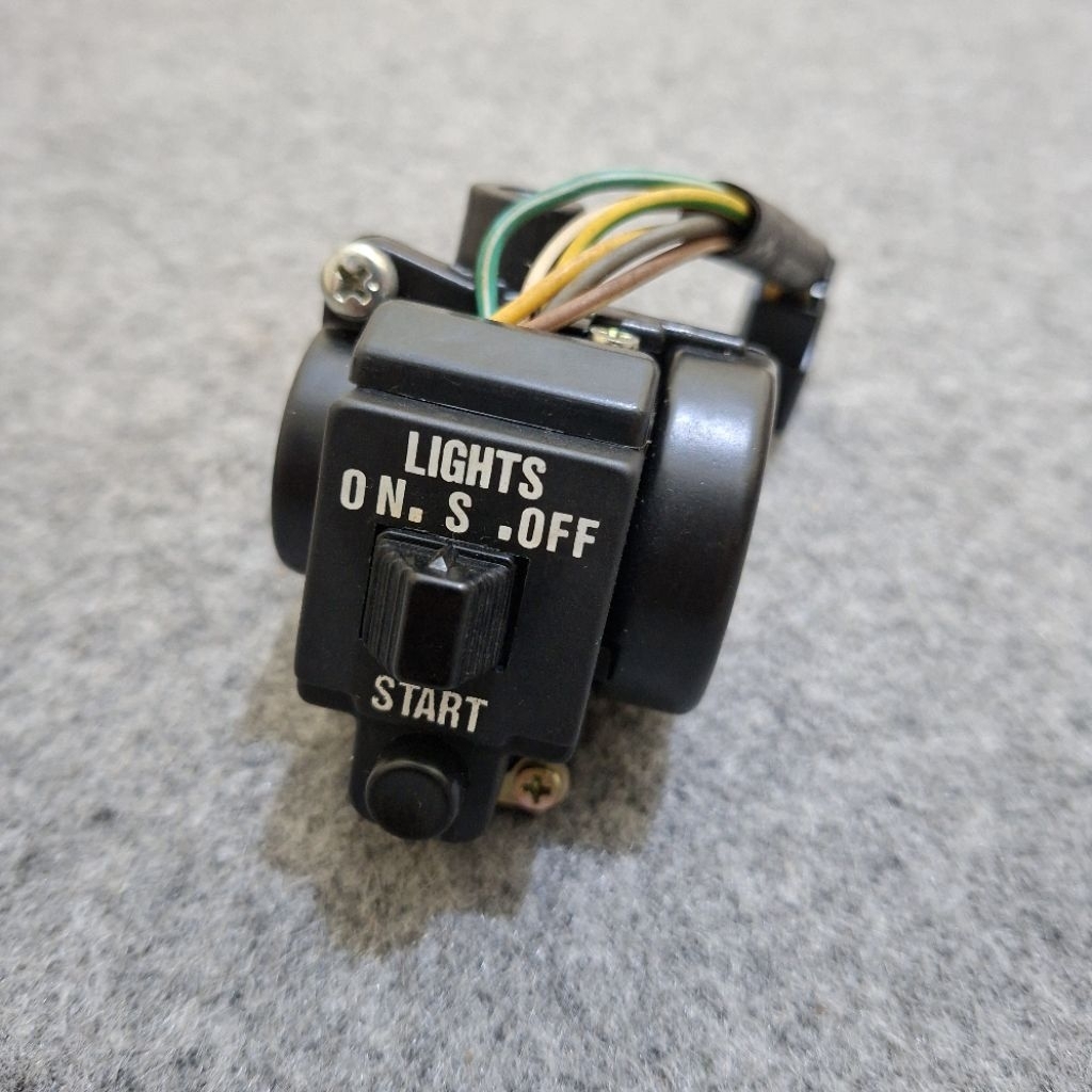 Holder Saklar Kanan RC RC80 Suzuki RC RC80 RC 80 High Quality