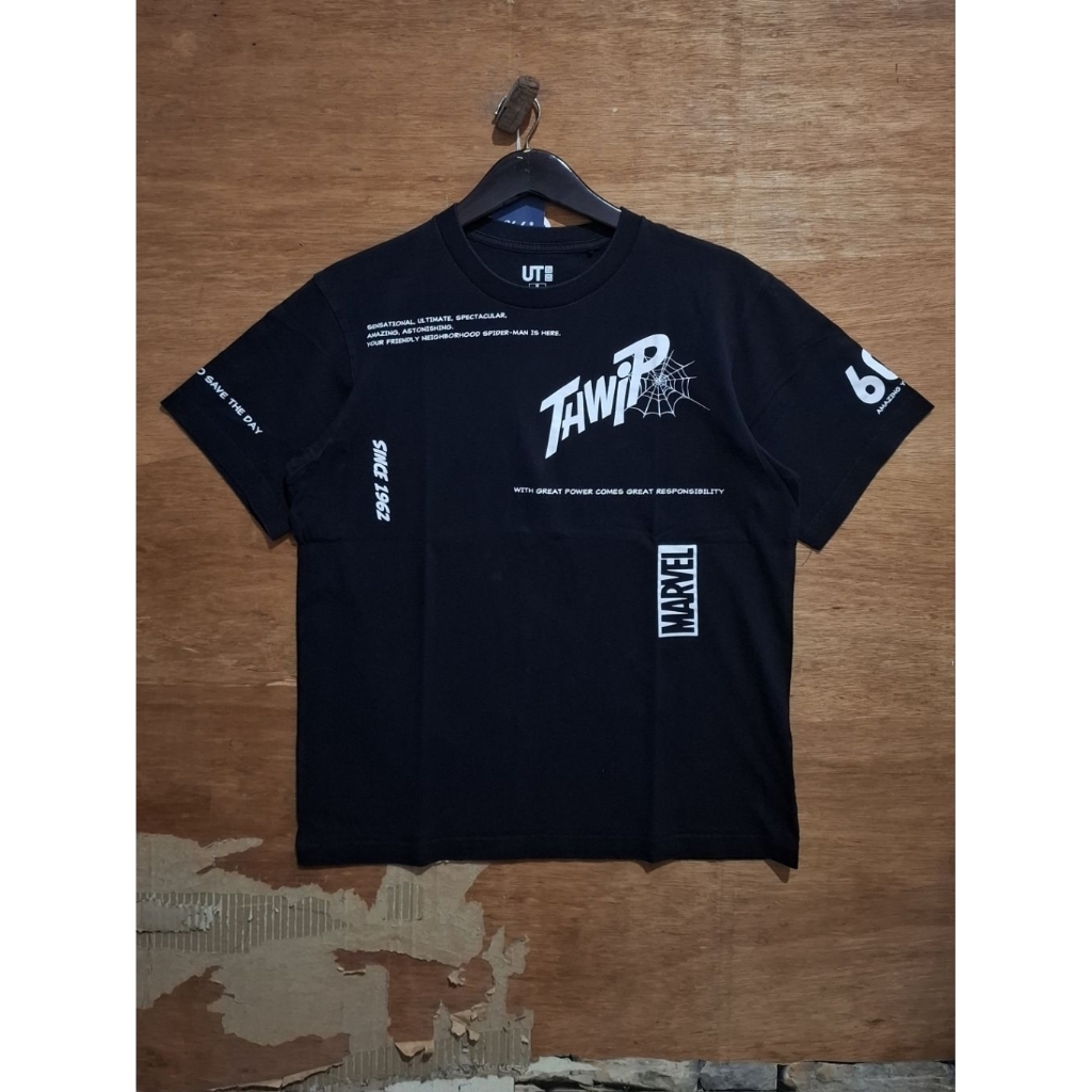 Kaos Katun Uniqlo UT Marvel Size "M"