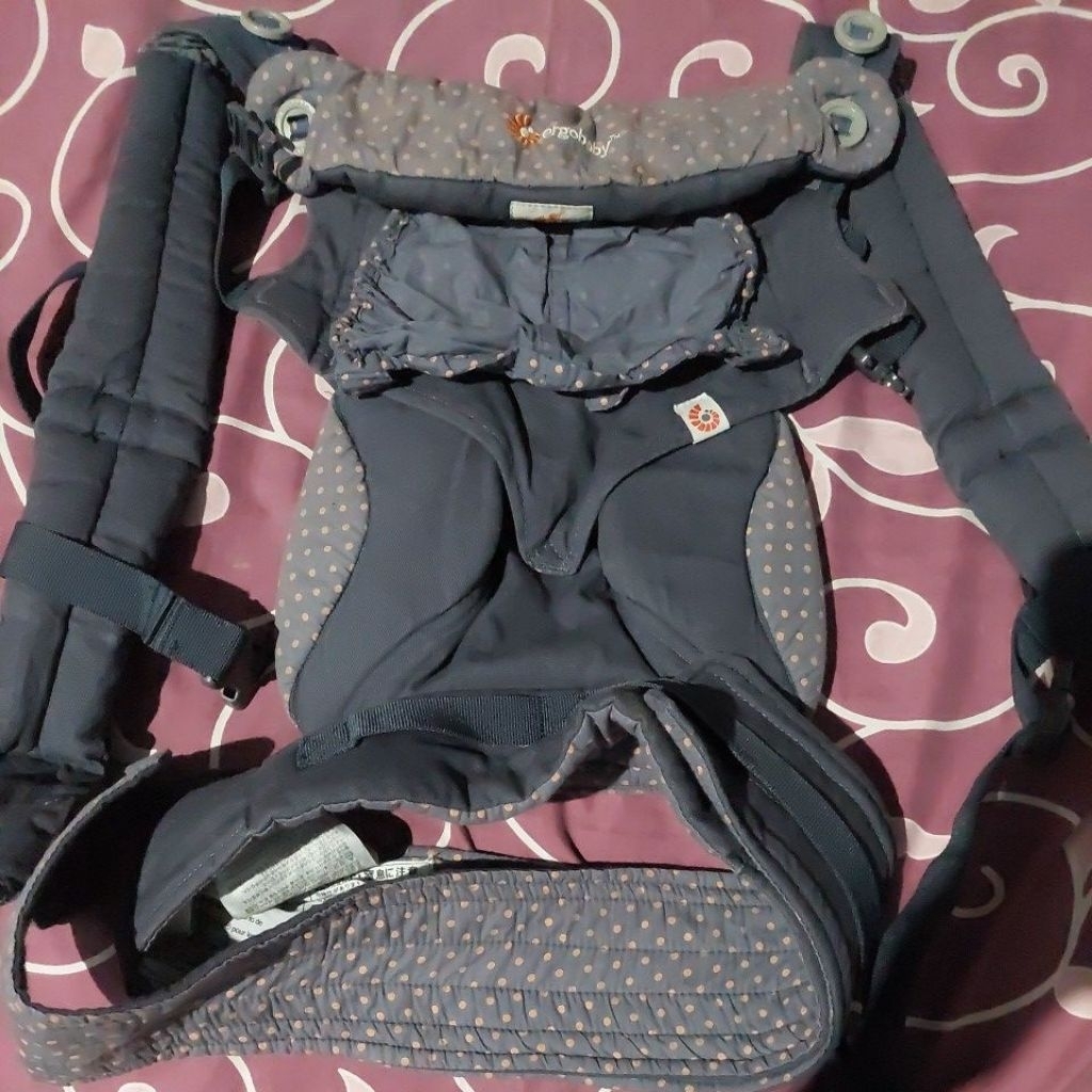 Gendongan Ergobaby 360 four position (Preloved)