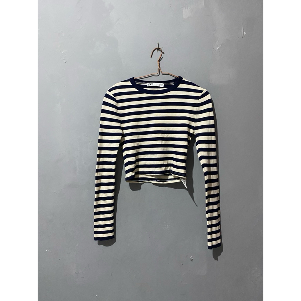 Preloved crop zara