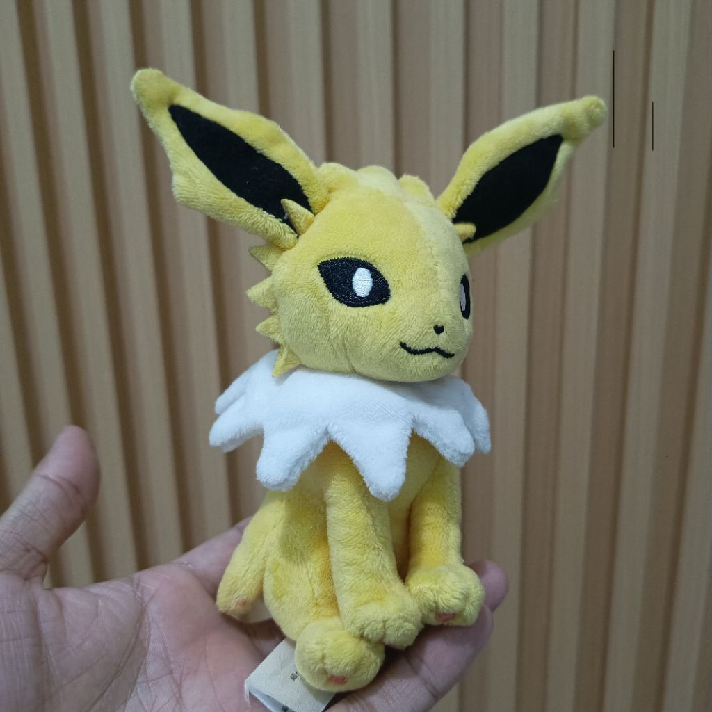Jolteon Pokemon Fit / Pokefit Jolteon Pokemon Center