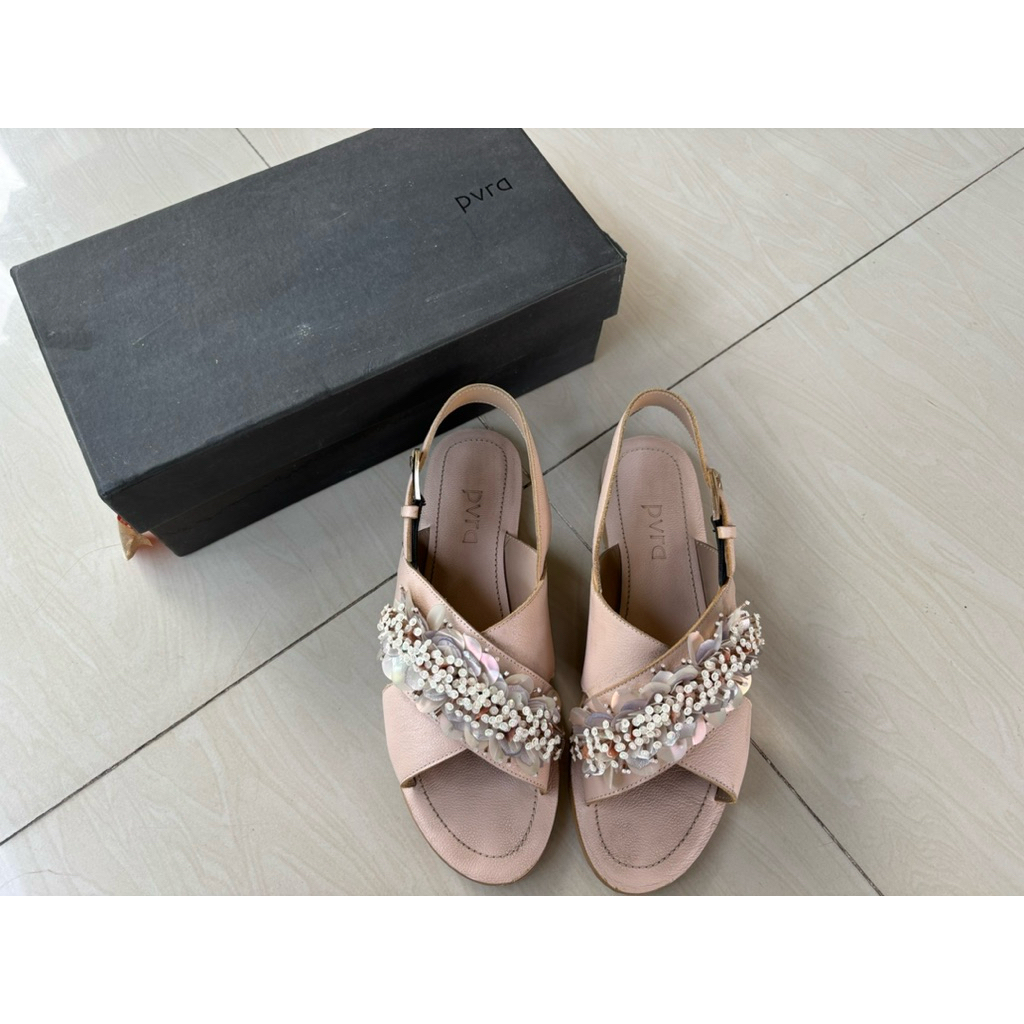 preloved pvra cavva nude size 41