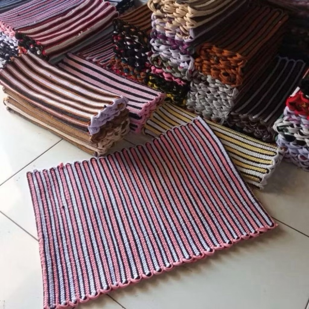 KESET TENUN - KESET KAKI TENUN - KESET KAKI ANYAMAN TENUN - KESET KAIN