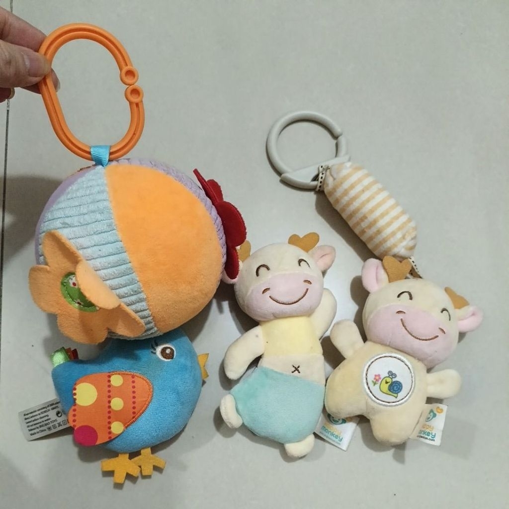 Mainan Gantungan Anak Preloved 1Paket