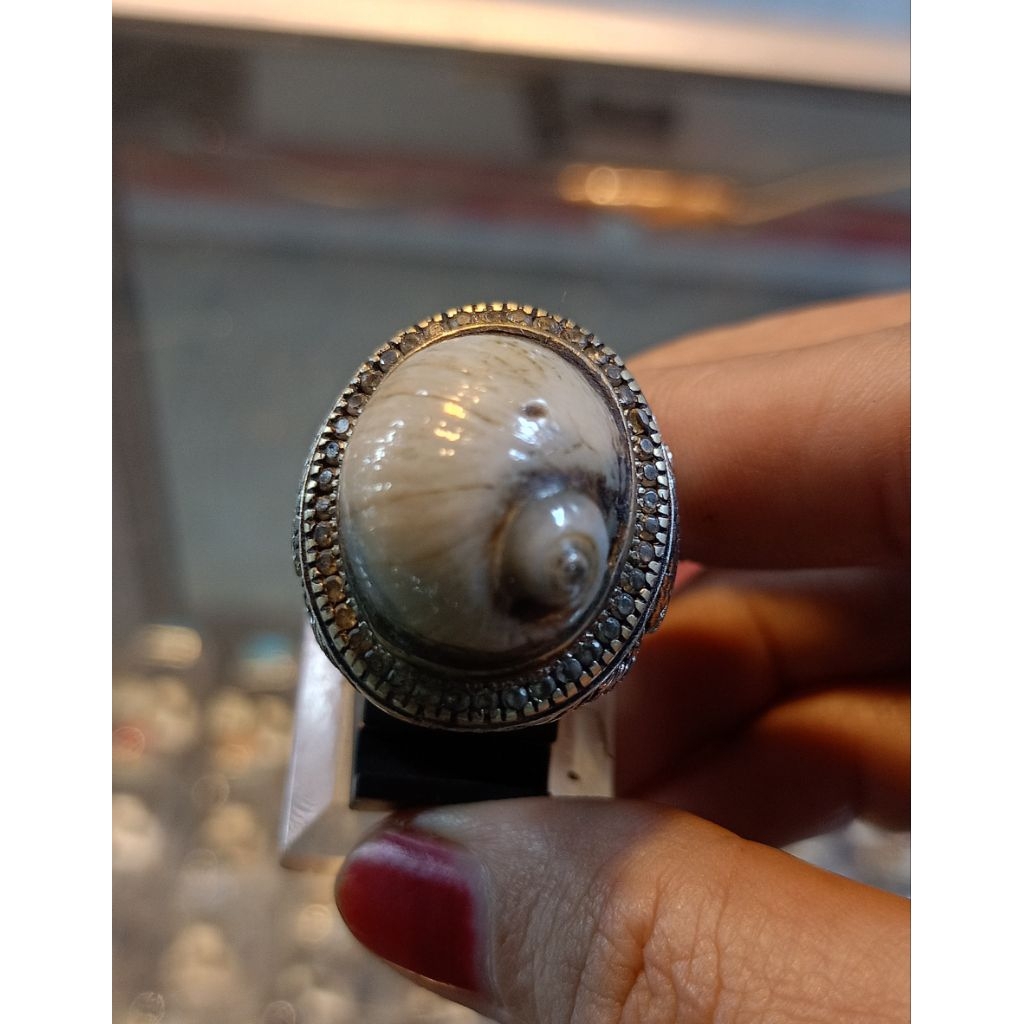 Cincin Fosil keong/kool buntet putih (Natural)