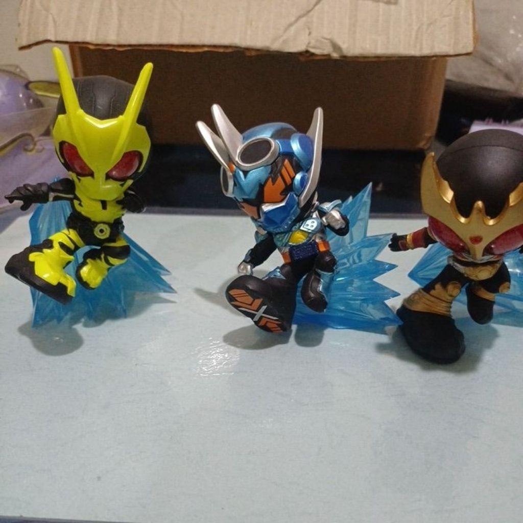 Mainan Ksatria Baja hitam kamen rider