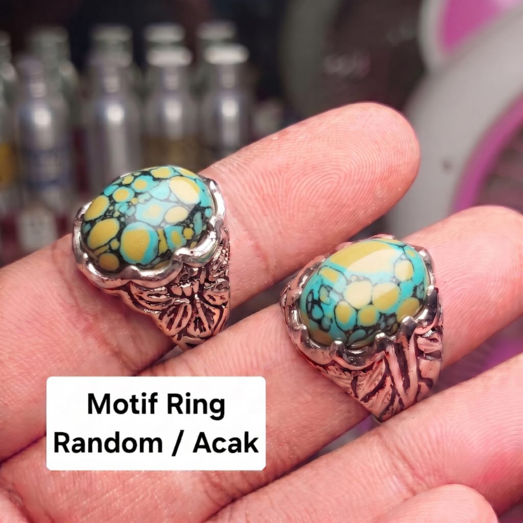Cincin batu pirus tibet