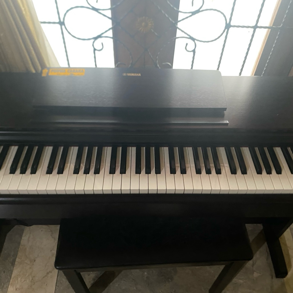 jual piano YAMAHA Arius YDP-143 mulus