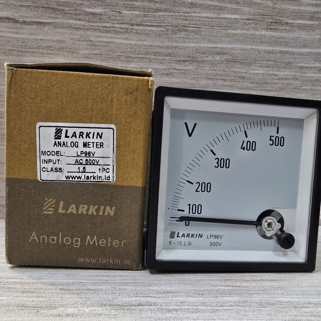LARKIN VOLT ANALOG 500V LP96V 0-500V CLAS 1,5