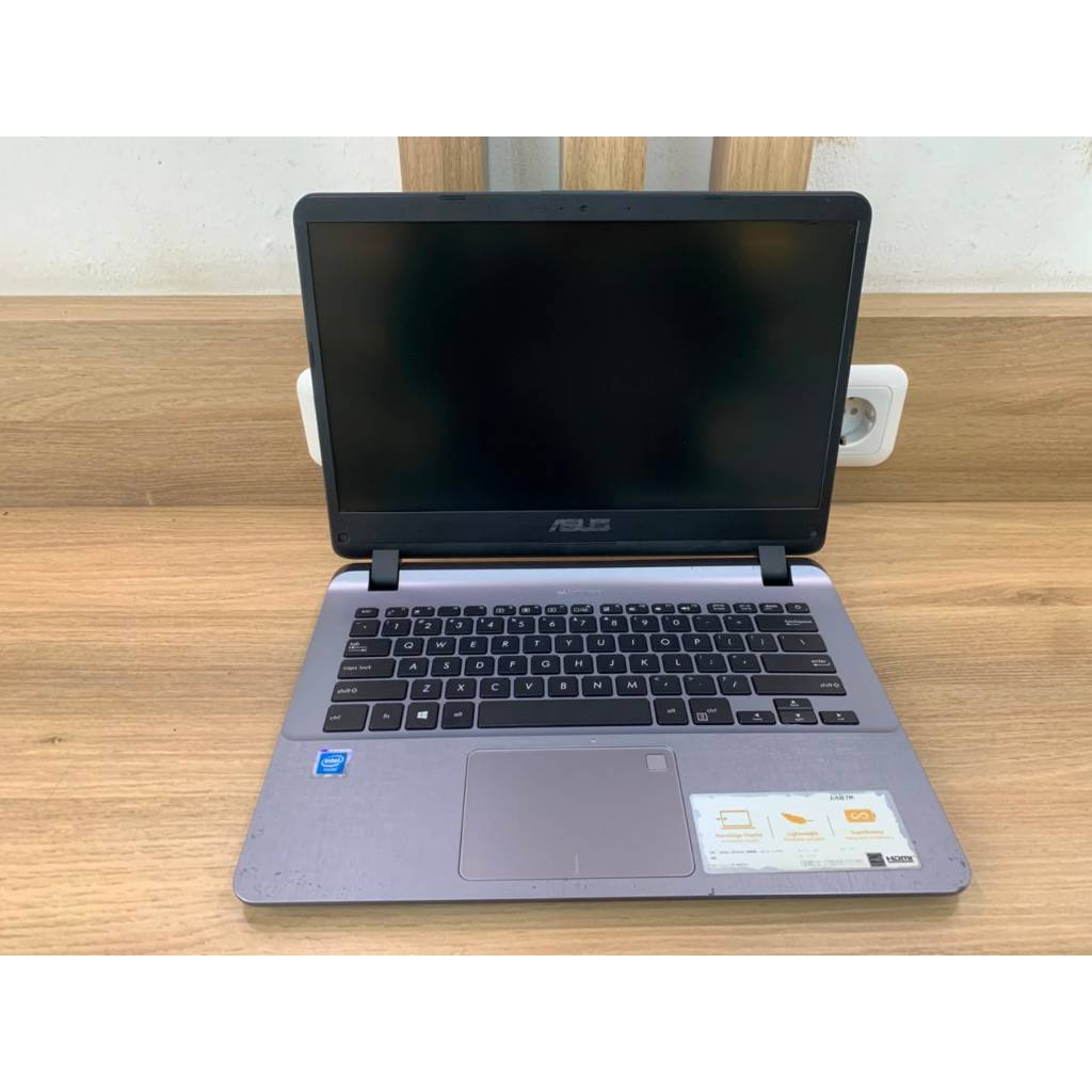 [Second] Asus A407M | Intel Celeron N4000 | RAM DDR4 4GB | SSD 128GB | Minus Speaker & Jack, Casing
