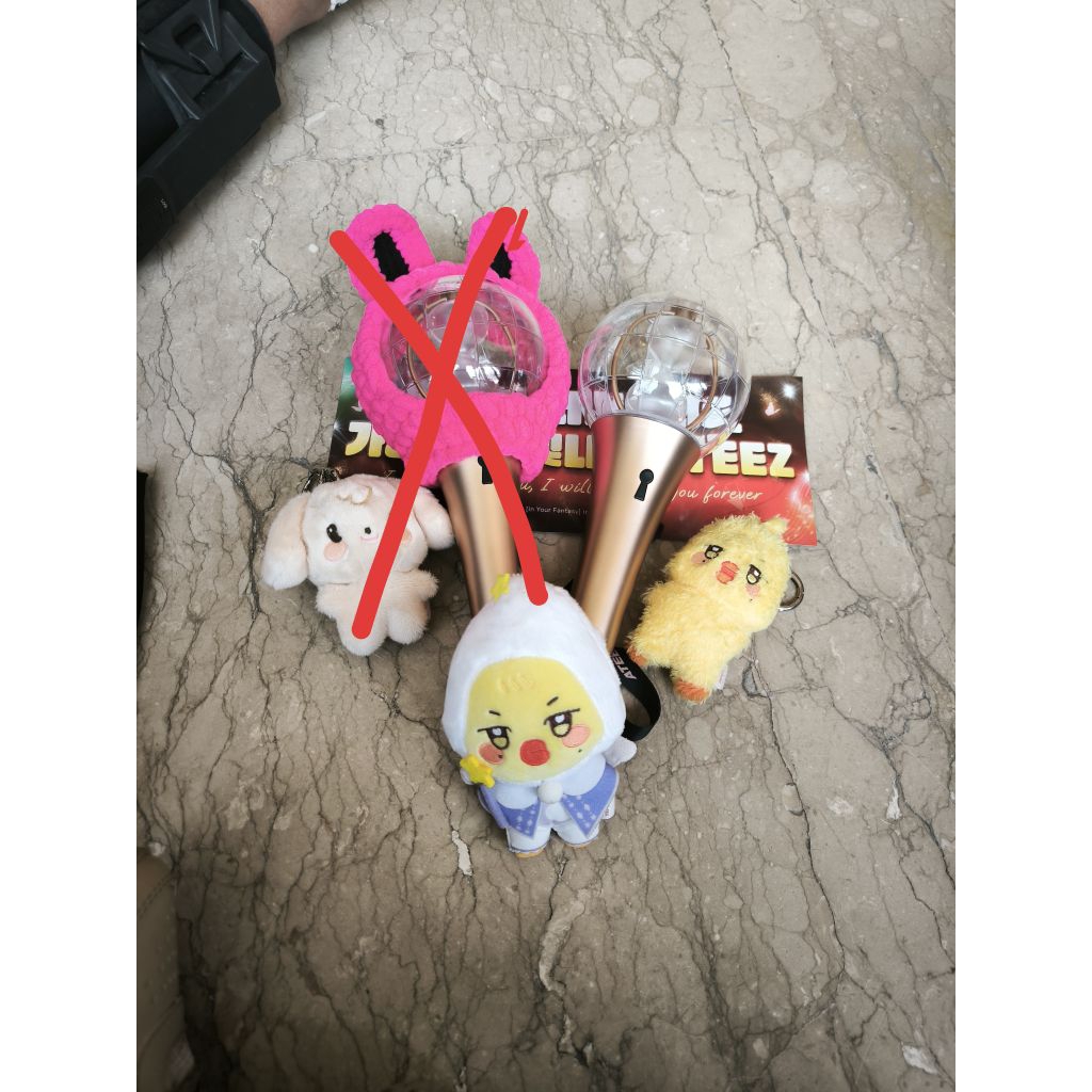 ATEEZ LIGHTSTICK VER 2 PRELOVED
