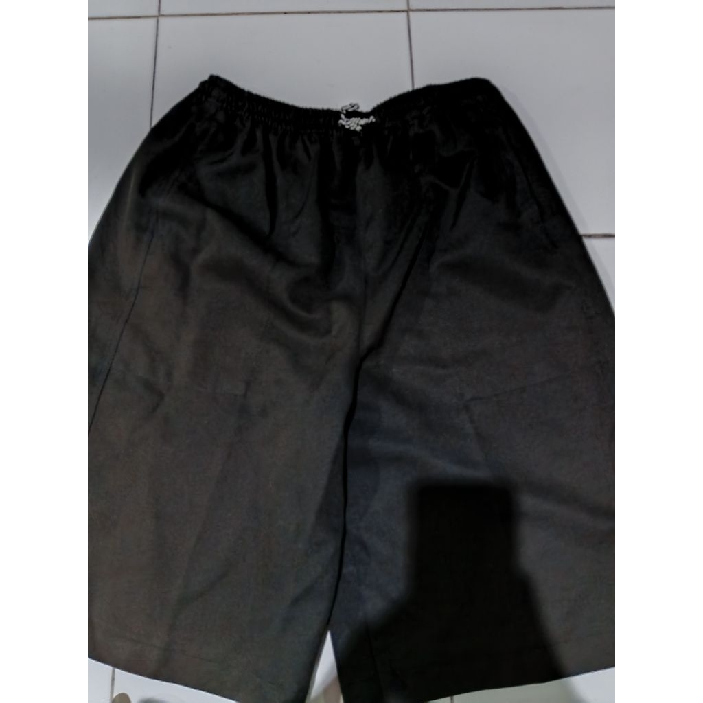 PRELOVED CELANA KOLOR JUMBO