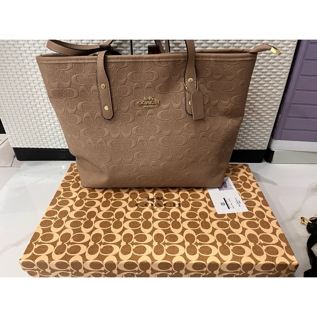 TOTEBAG COACH