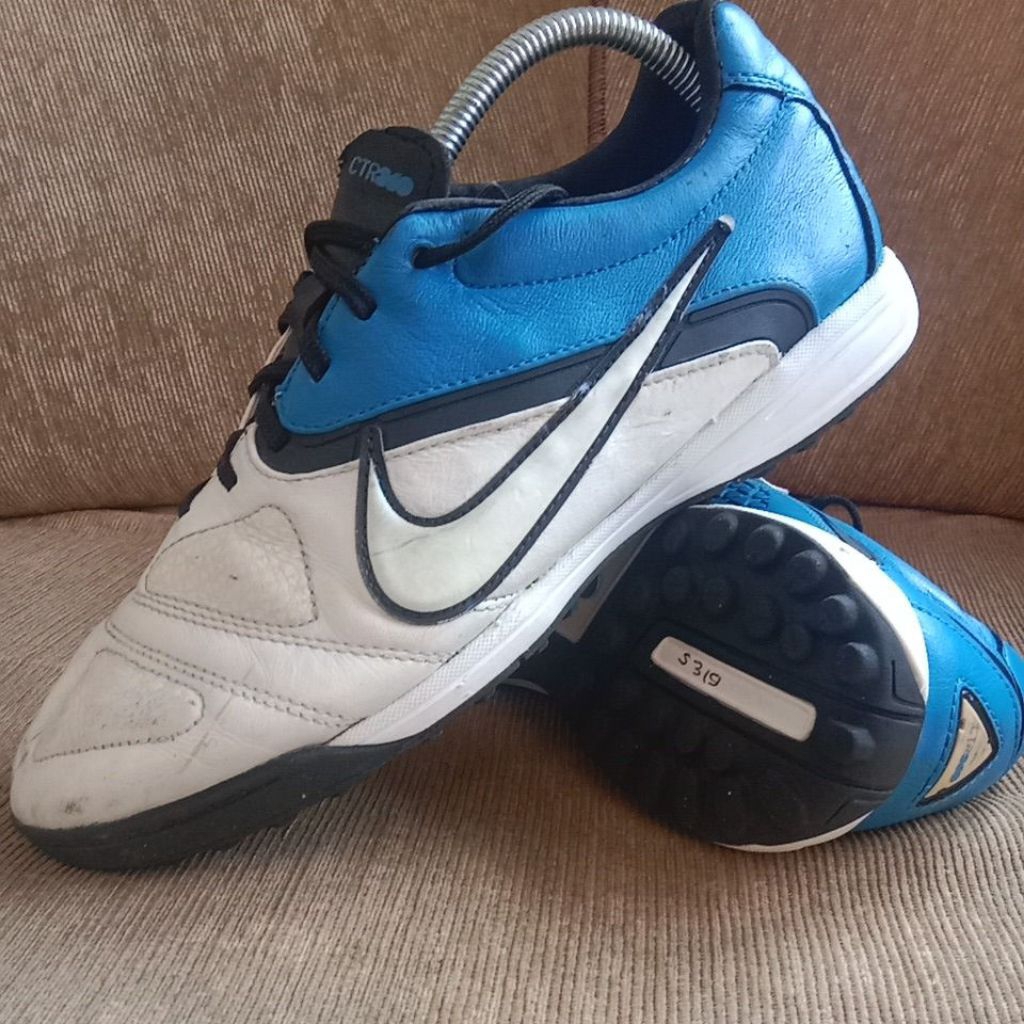 S319 sepatu41 Bola Futsal N1K3 CTR 360 minus reglue tipis Preloved