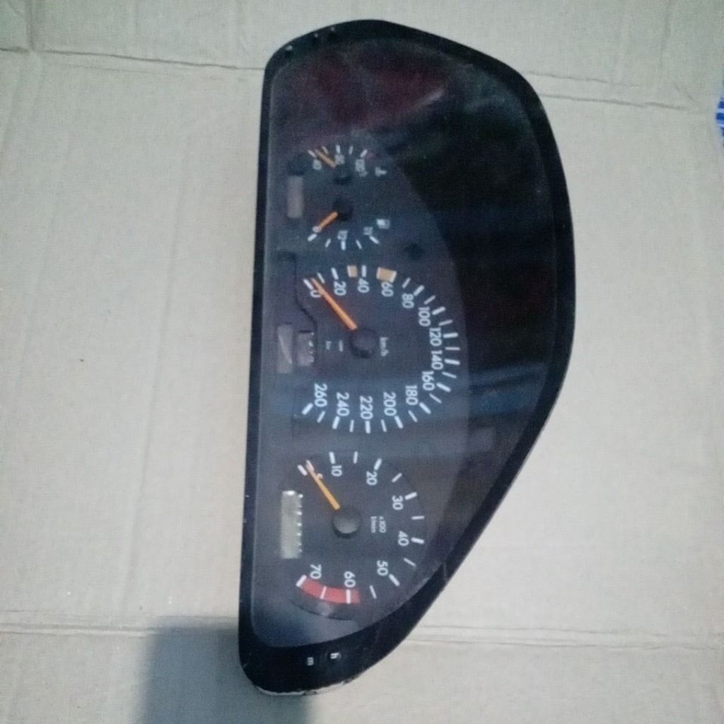 Speedometer merzy c200 siclass sesuai foto (jual lepas)