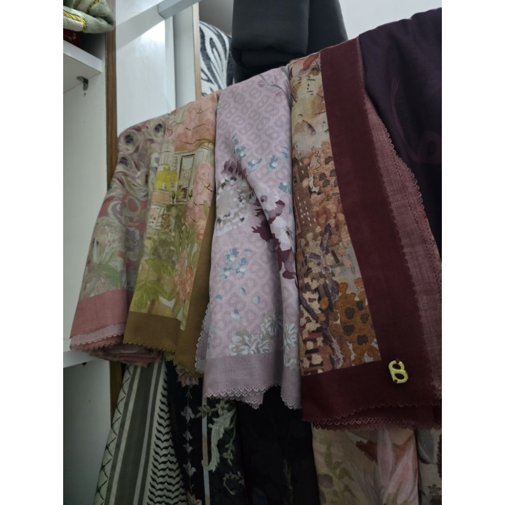 preloved button scarf syari