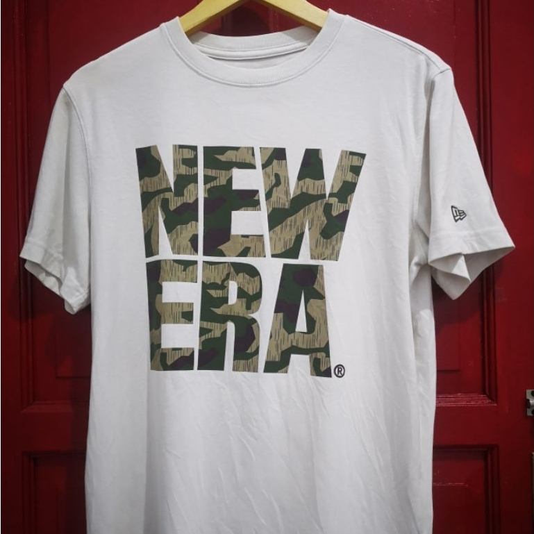 KAOS PRIA KASUAL NEW ERA CAMO