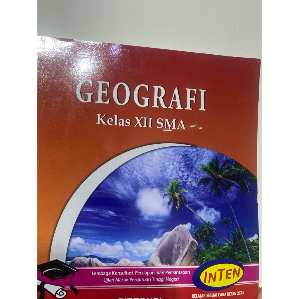 geografi inten kelas 12